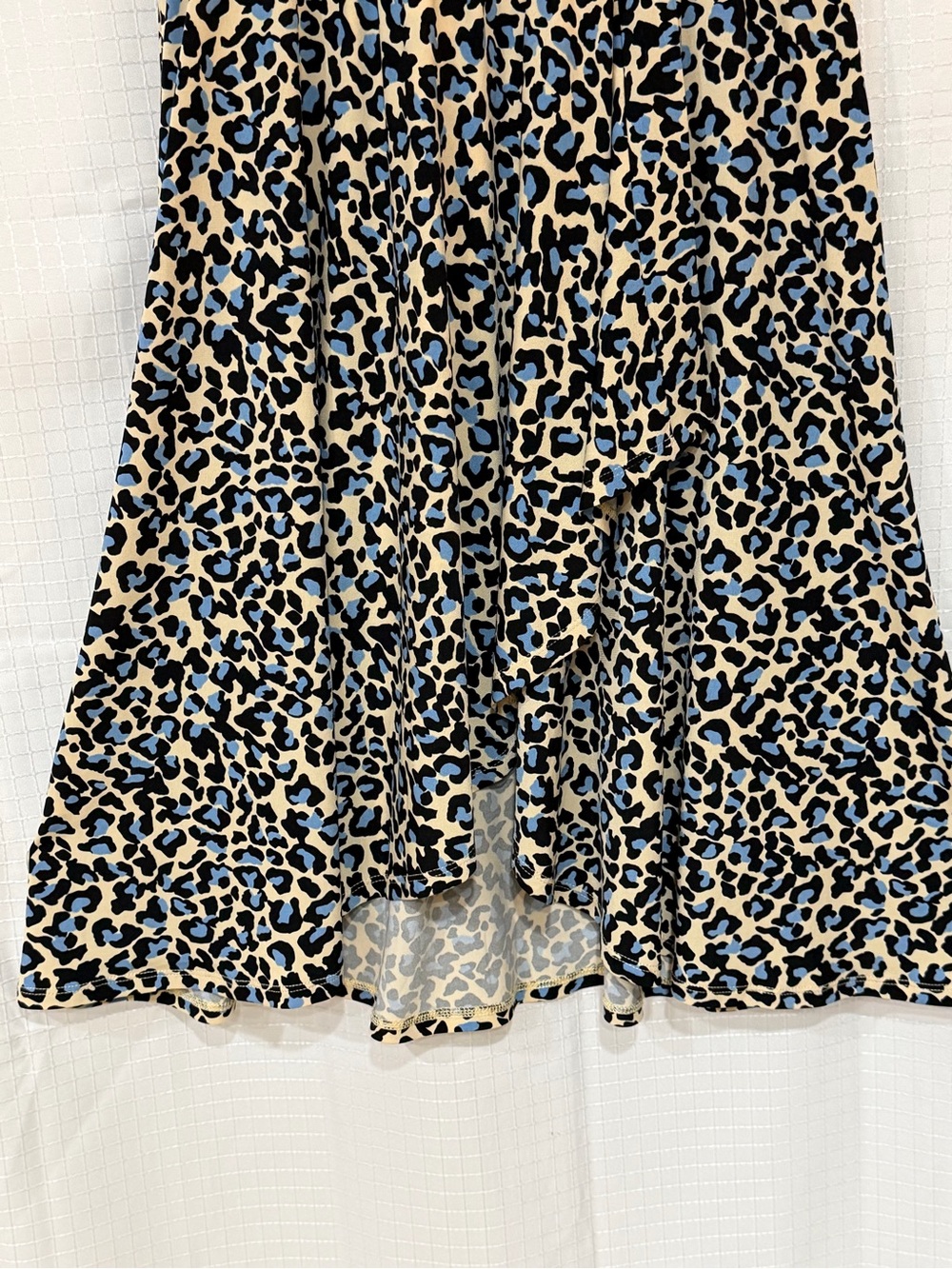 BCBGMAXAZRIA NWT Leopard Faux Wrap High Low Dress Cadet Blue Animal Print Medium - Picture 4 of 10